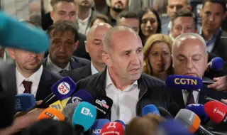 Европейското издание "ИЮ обзървър": Радев не е Орбан