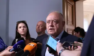 Атанасов: Блокадата на НС е с цел да се даде знак на обществото кой управлява държавата