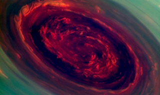 Огромна буря вилнее на Сатурн