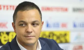 Цанко Цанков започна исторически 24-часов плувен маратон по Дунав