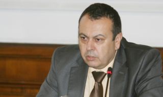 Хамид Хамид: Кабинетът избяга от дебата за военната помощ