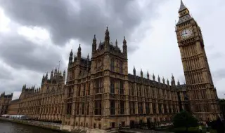 Само за месец: Трети депутат-консерватор дезертира при лейбъристите в Лондон