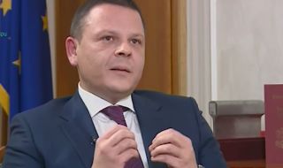 Транспортният министър обеща ръст на заплатите в "Български пощи"