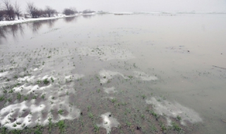 "Напоителни системи" проверяват съоръженията си