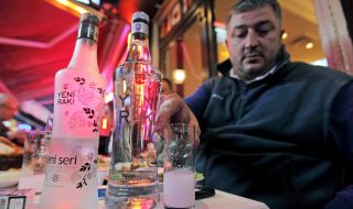 Турция е възмутена: Ердоган въведе забрана за продажби на алкохол