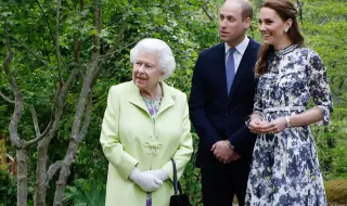 Кейт Мидълтън разкри какво е подарила на кралица Елизабет II на първата им Коледа заедно (ВИДЕО)