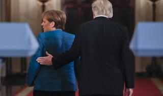 Шулц: Меркел е твърде мека с Тръмп