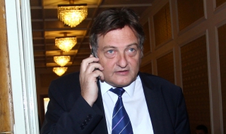 Данов отрече да е контактувал с представител на инвеститора на Карадере