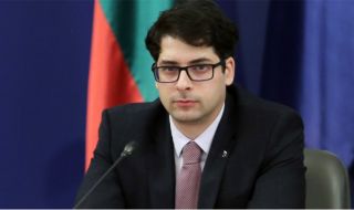 Пеканов: Подписването на меморандум за българските евромонети е успех