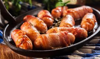 Рецепта за вечеря: Наденички в бекон