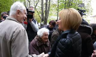 Мая Манолова събра 320 000 лева в кампания за Великден