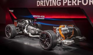 Mercedes разкри мощността на четирицилиндровото C63 AMG