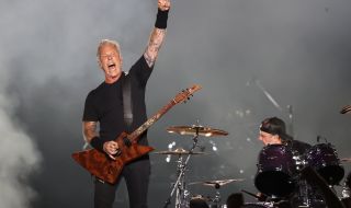 Metallica и Марая Кери ще пеят срещу бедността в Ню Йорк