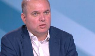 Владислав Панев: Нашата работа е ДБ да се представи силно, мачът продължава