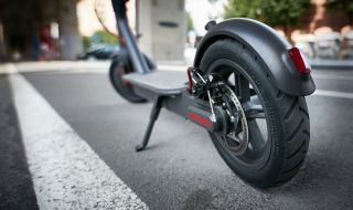 Тротинетка гръмна в апартамент в София, предизвика пожар