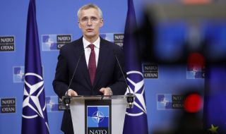 НАТО потвърди "неизменната си подкрепа" за Украйна