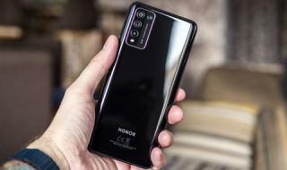 Huawei продаде Honor