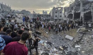 Израелски въздушни удари убиха 80 души в палестински бежански лагер 