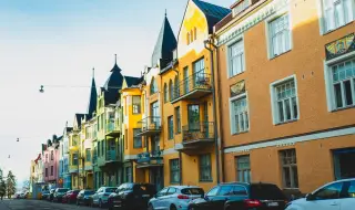 Финансовите проблеми на най-щастливата страна в света