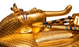 Гробът на Тутанкамон може би крие вход към гробницата на Нефертити
