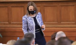 Ива Митева не знае дали Слави Трифонов я иска за депутат