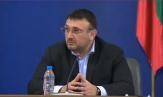 Министър Маринов: Препоръчвам всички да носят маски