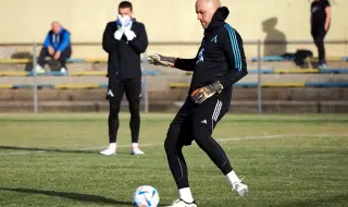  Николай Михайлов в групата на Левски за мача с ЦСКА