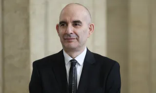 Петър Волгин: Президентът трябва да има повече правомощия