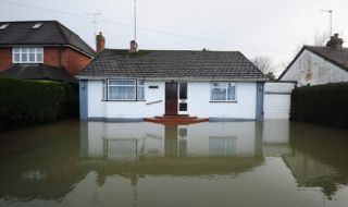 Великобритания ускорява плановете си за защита на Лондон от наводнения
