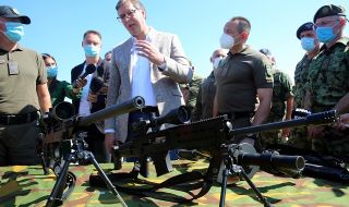 Президентът Вучич повиши нивото на бойна готовност на армията заради напрежението в Косово