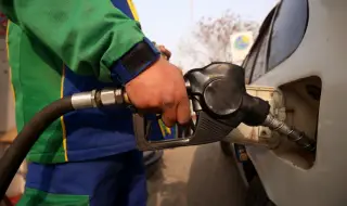Казахстан ще продължи на изпълнява задълженията си за намаляване производството на петрол