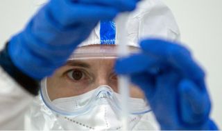 Близо 200 нови заразени, починаха двама с коронавирус