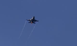 Румънските F-16 зaстъпват на бойна служба (ВИДЕО)