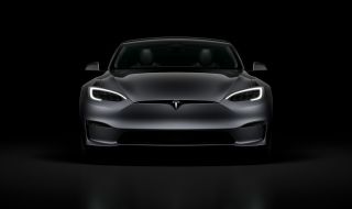 Tesla може да позволи на други марки да използват интелигентния ѝ автопилот