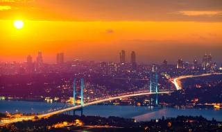 Паника в Истанбул: Земетресение разлюля мегаполиса
