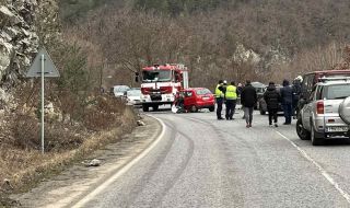 Катастрофа с една жертва на пътя Гоце Делчев-Банско затрудни движението