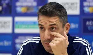 Треньорът на Левски: Переа и Сангаре трудно ще играят заедно