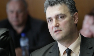 Валентин Николов: Използването на ВЕИ осигурява нови работни места