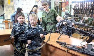 Организация в Свердловск предлага военното обучение в Русия да започва в 1 клас
