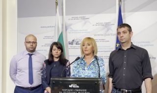 Манолова внесе законопроект за контрол над колекторите