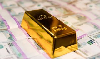 Златото спечели от отслабването на долара