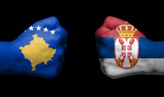 НАТО настоява за деескалация на напрежението между Сърбия и Косово 