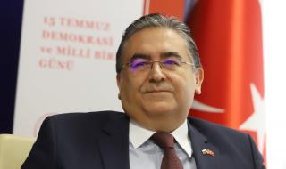 Радев връчва Мадарски конник на турския посланик