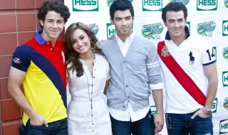 16 години по-късно Деми Ловато и братята Джонас се събраха за „Camp Rock 3“ (СНИМКИ)
