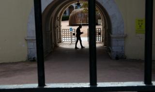 Гърция влезе в 3-седмична пълна карантина