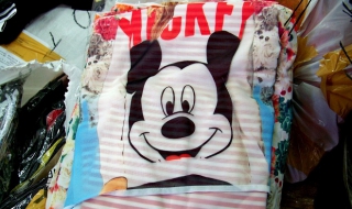 Хванаха 10 000 детски дрехи - менте