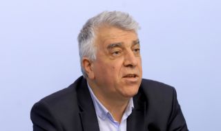 Румен Гечев: „Да, България“ си подава топката с ДПС