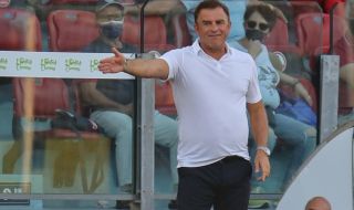 Ден за уволнения: втори треньор от тим в Серия А изгуби поста си