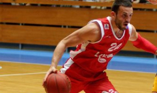 Лукойл започна сезона в НБЛ с бой над Левски