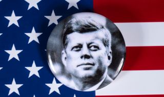 8 ноември 1960 г. Джон Кенеди е избран за президент на САЩ